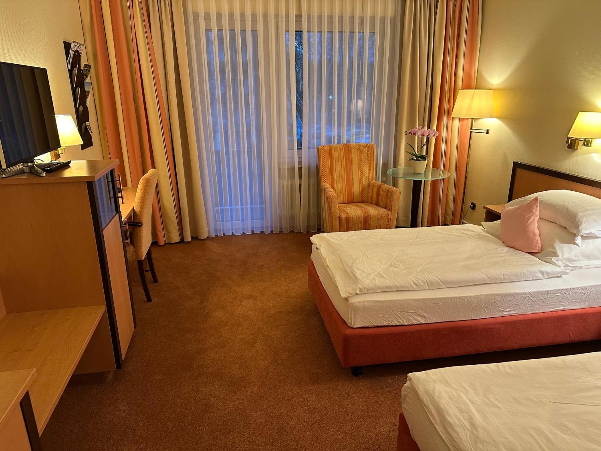 Hotel Kieferneck บัดบีเวนเซิน ภายนอก รูปภาพ