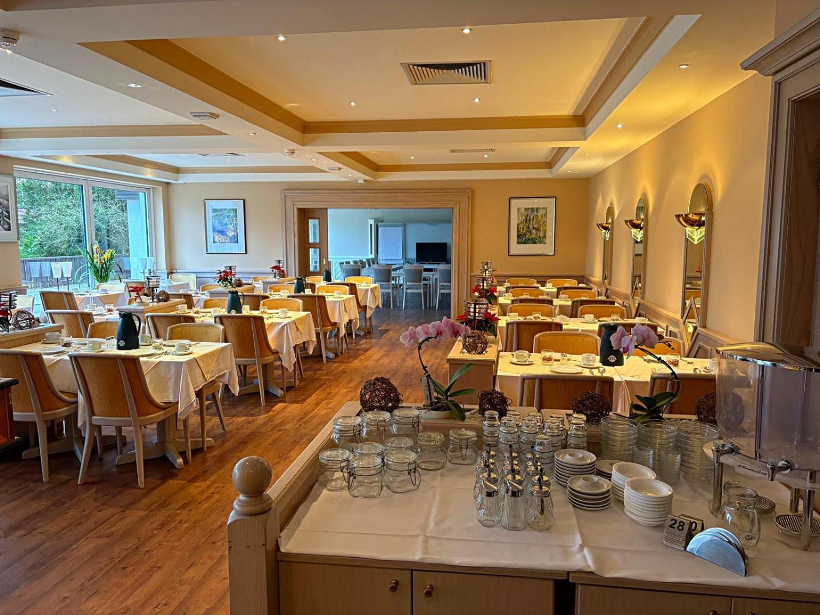 Hotel Kieferneck บัดบีเวนเซิน ภายนอก รูปภาพ