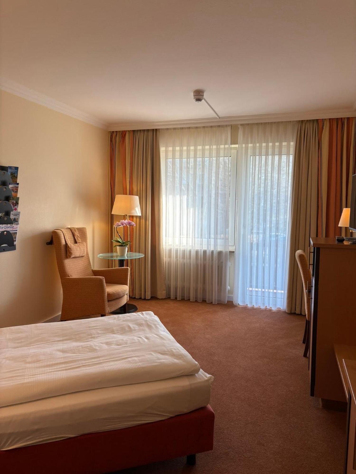 Hotel Kieferneck บัดบีเวนเซิน ภายนอก รูปภาพ