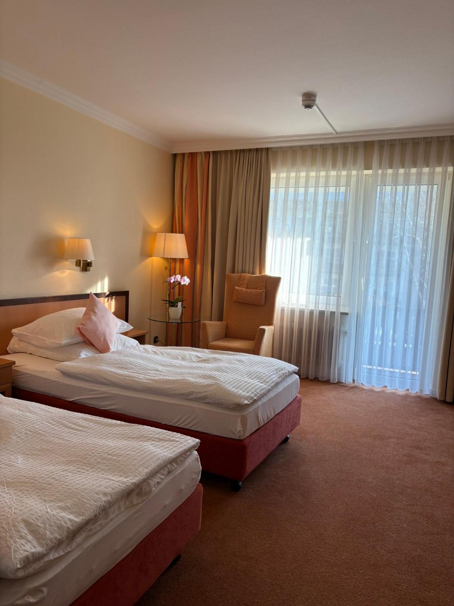 Hotel Kieferneck บัดบีเวนเซิน ภายนอก รูปภาพ