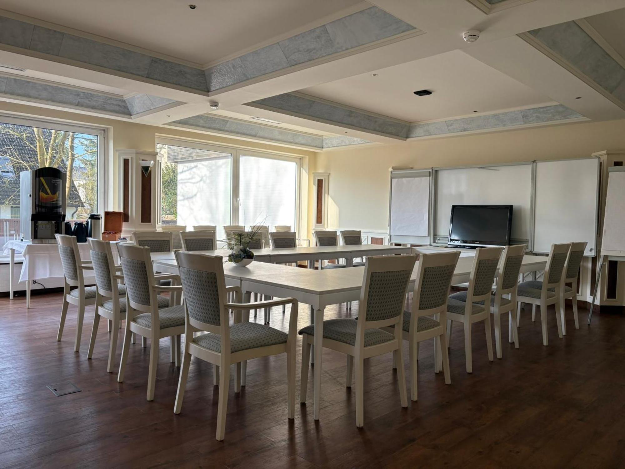 Hotel Kieferneck บัดบีเวนเซิน ภายนอก รูปภาพ