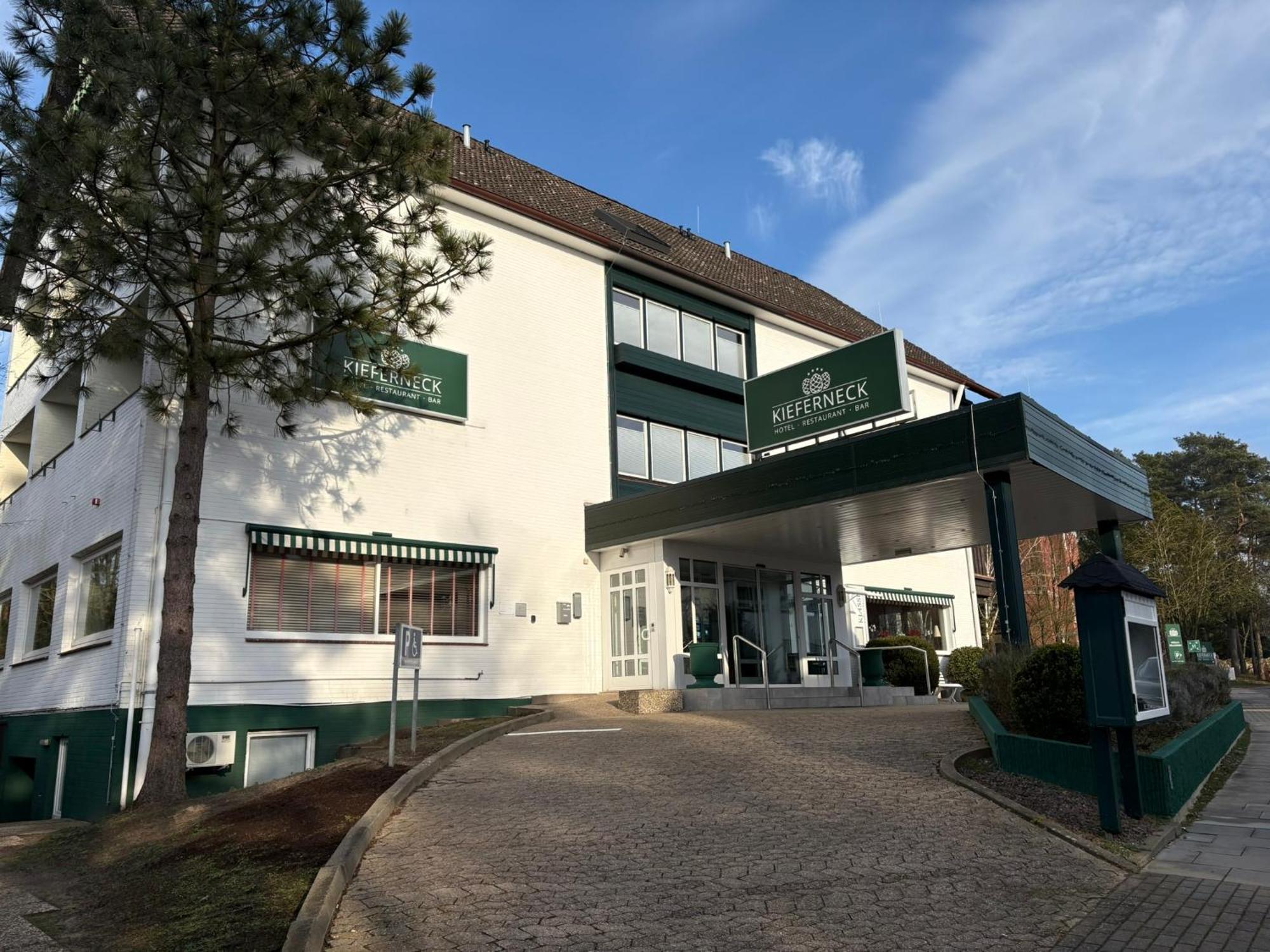 Hotel Kieferneck บัดบีเวนเซิน ภายนอก รูปภาพ